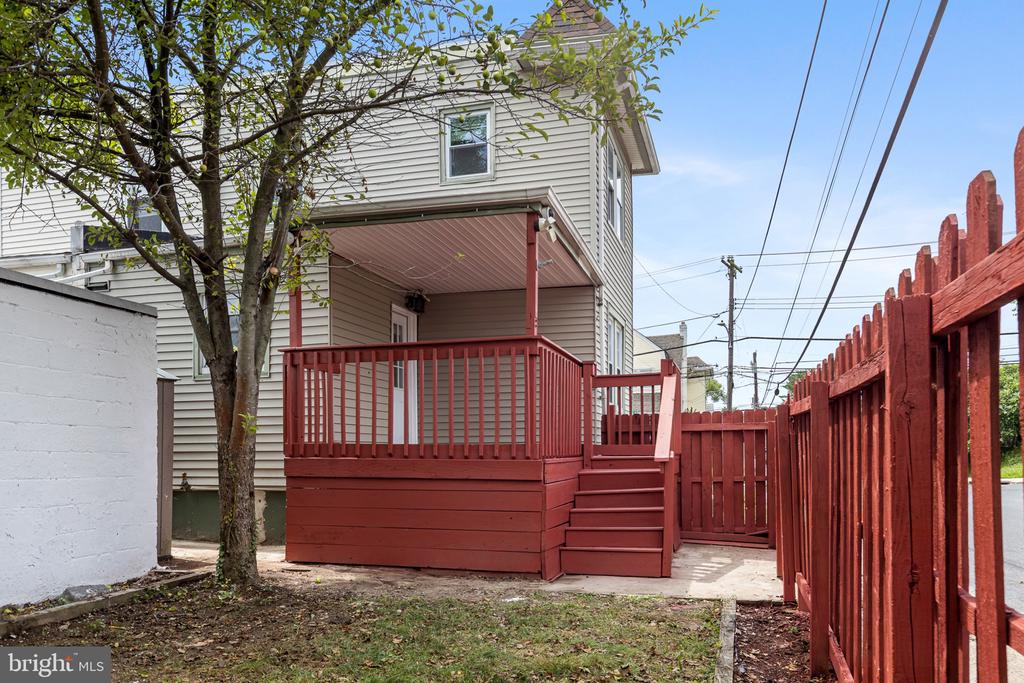 1147 HARDING DRIVE