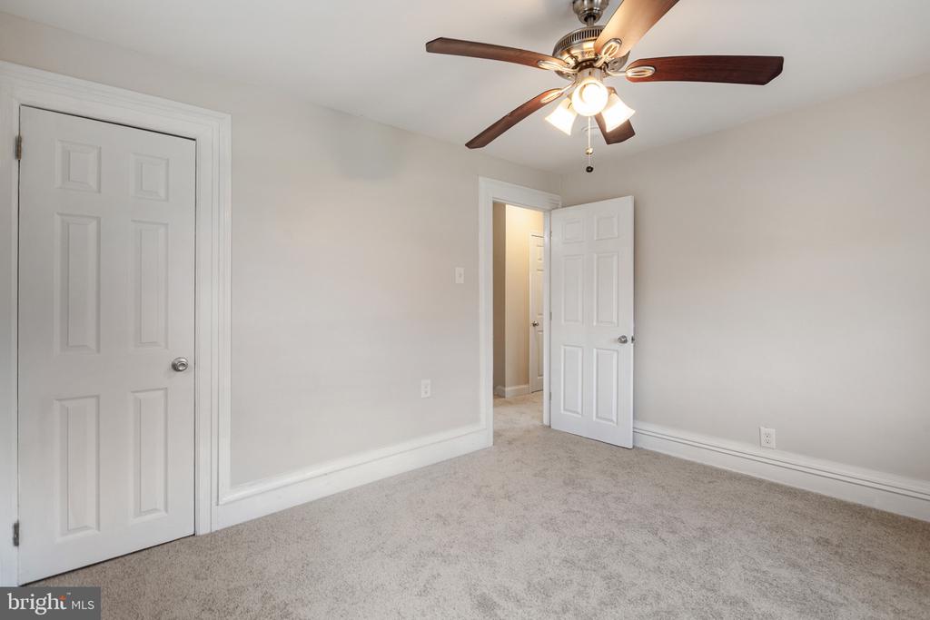 1147 HARDING DRIVE