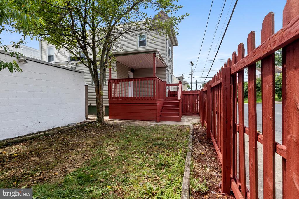 1147 HARDING DRIVE