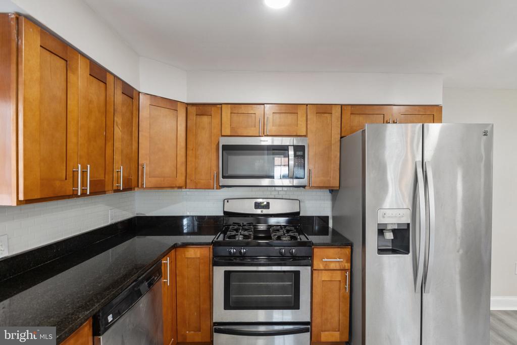 1147 HARDING DRIVE