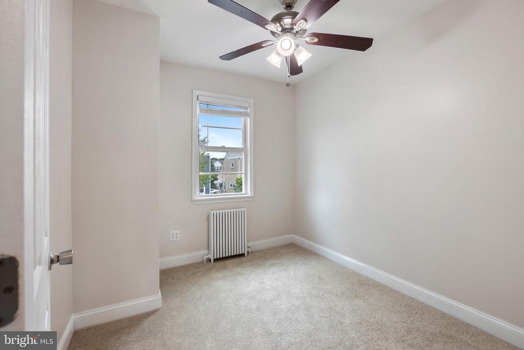 1147 HARDING DRIVE