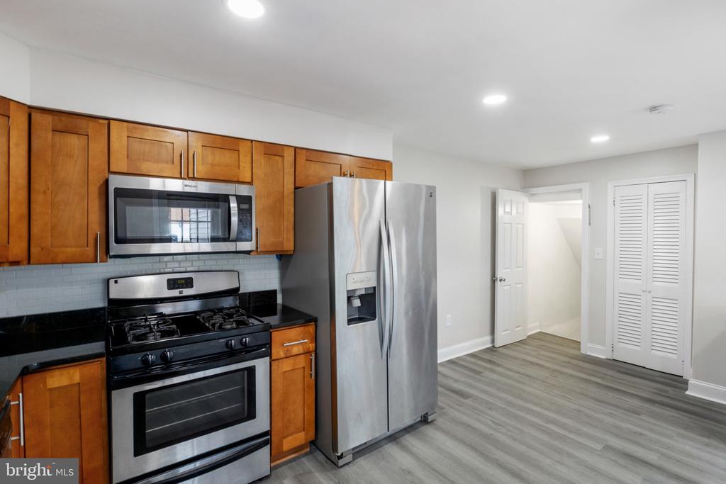1147 HARDING DRIVE