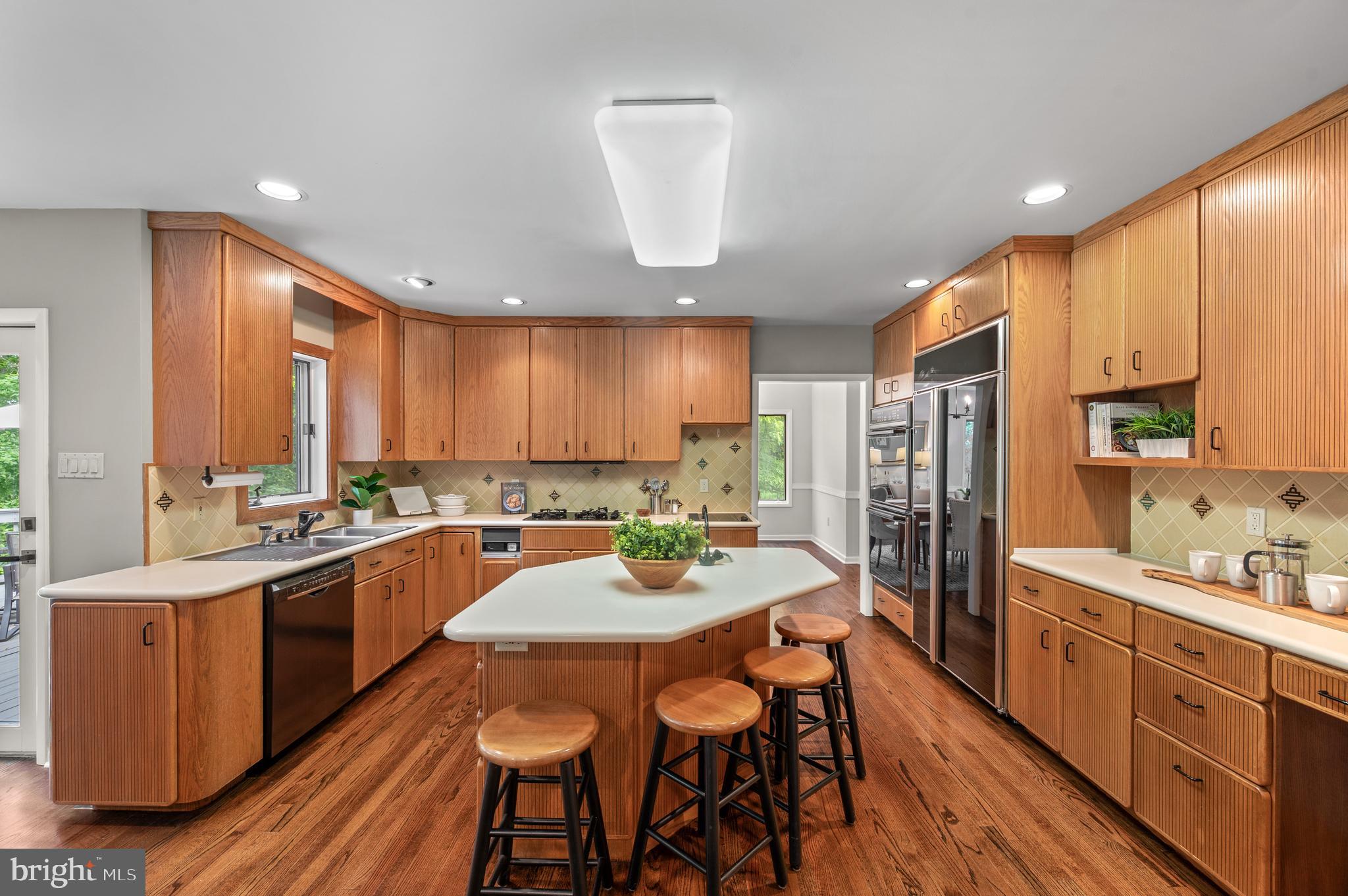 412 HIDDEN VALLEY ROAD