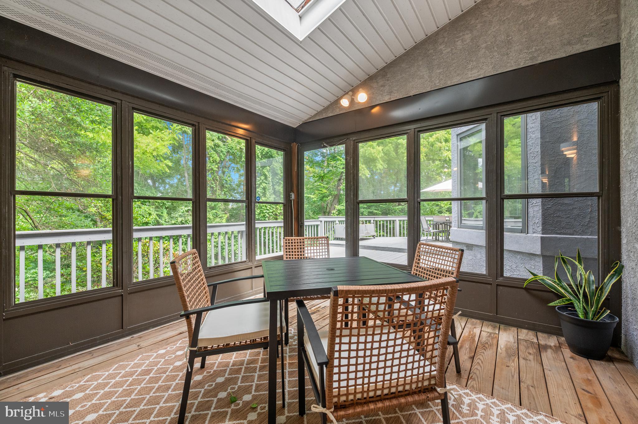 412 HIDDEN VALLEY ROAD