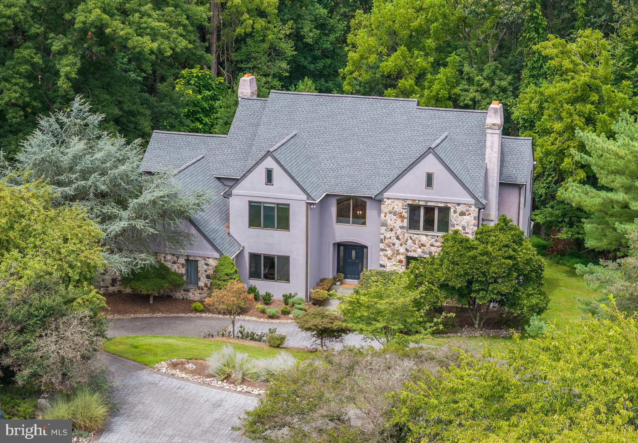 412 HIDDEN VALLEY ROAD