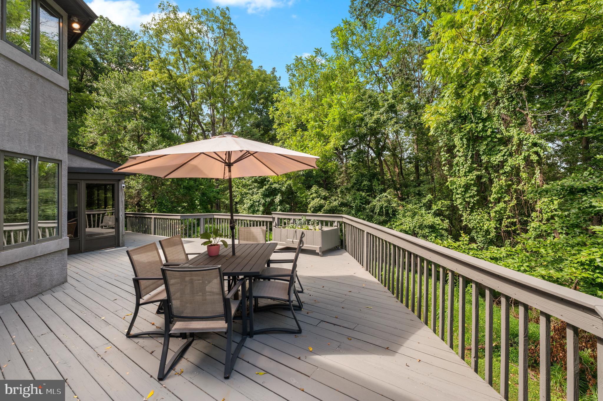 412 HIDDEN VALLEY ROAD