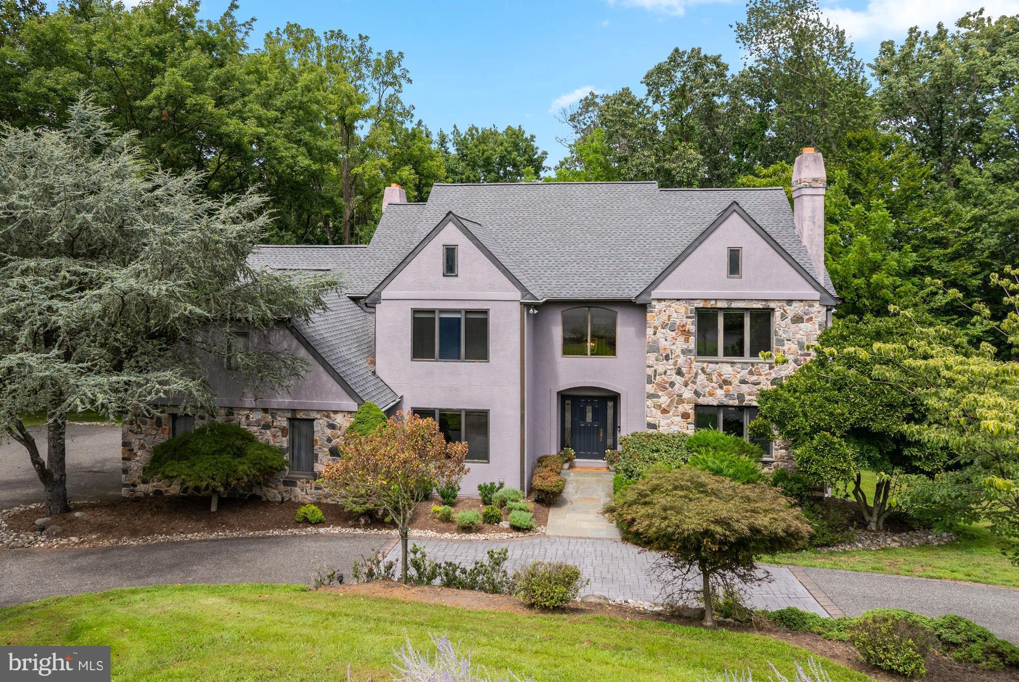 412 HIDDEN VALLEY ROAD