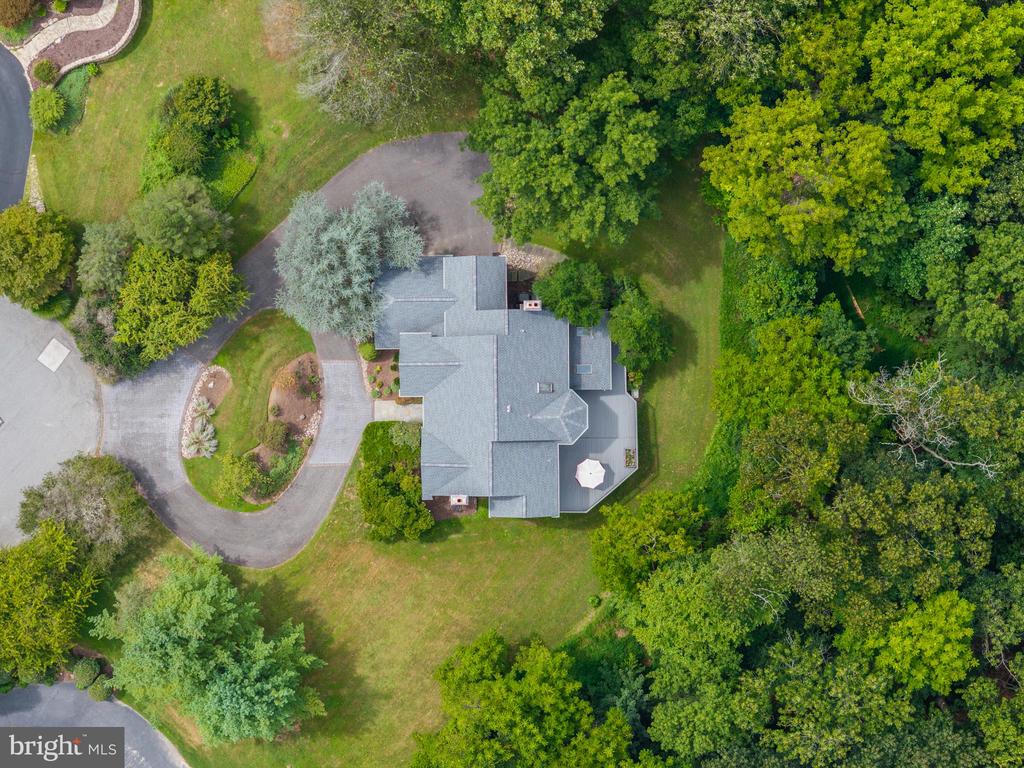 412 HIDDEN VALLEY ROAD