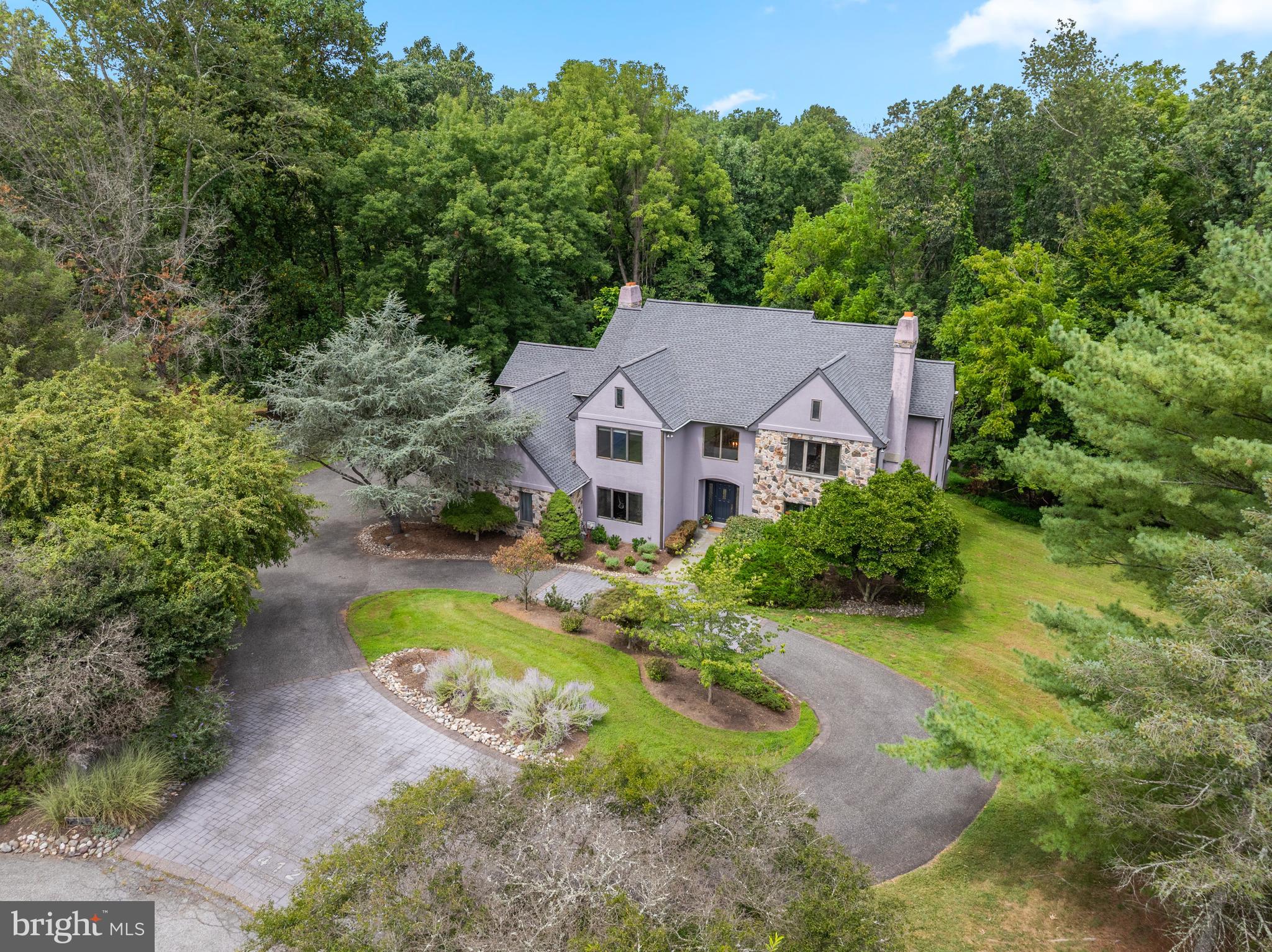 412 HIDDEN VALLEY ROAD
