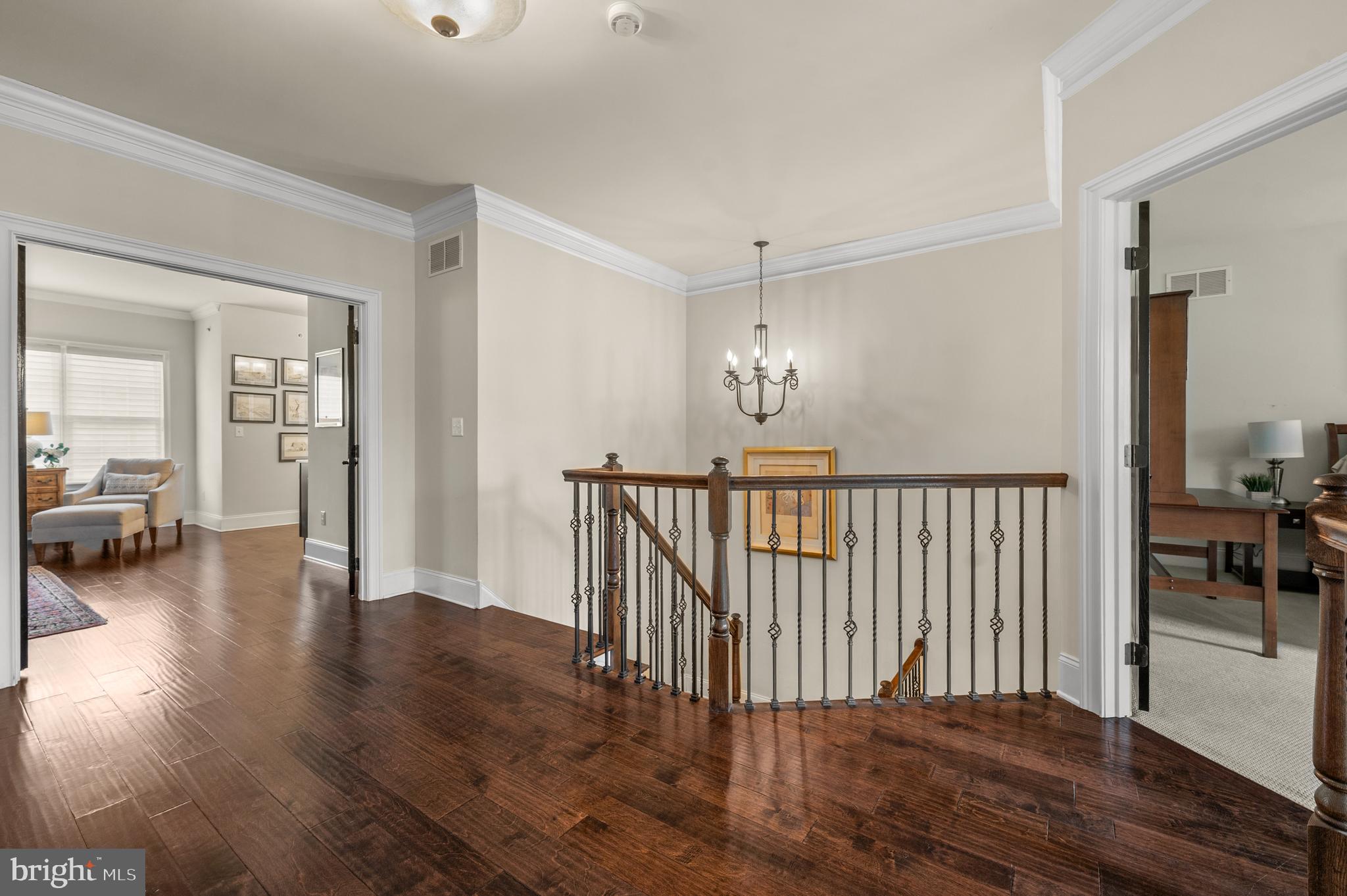 3728 LISETER GARDENS