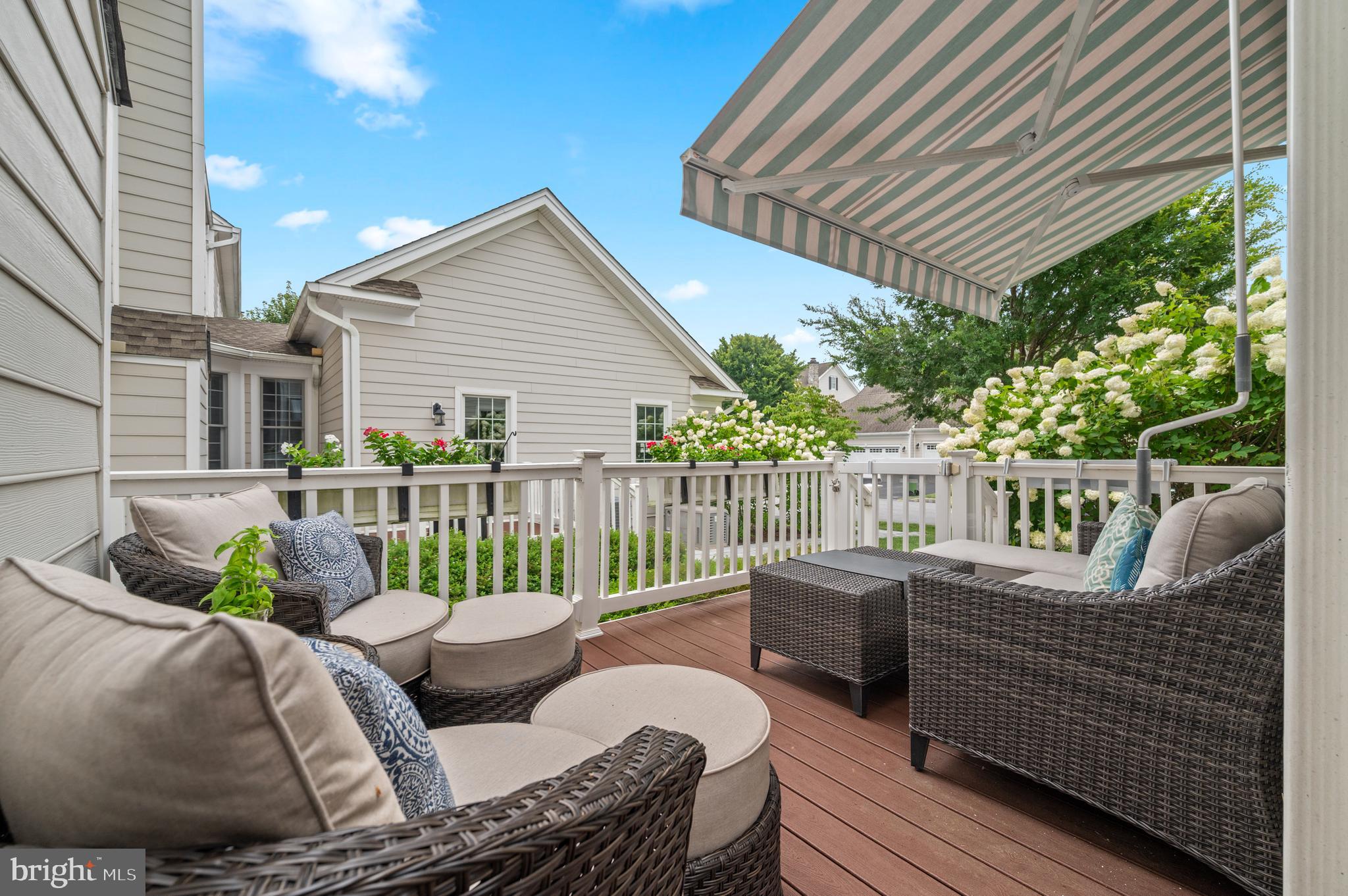 3728 LISETER GARDENS