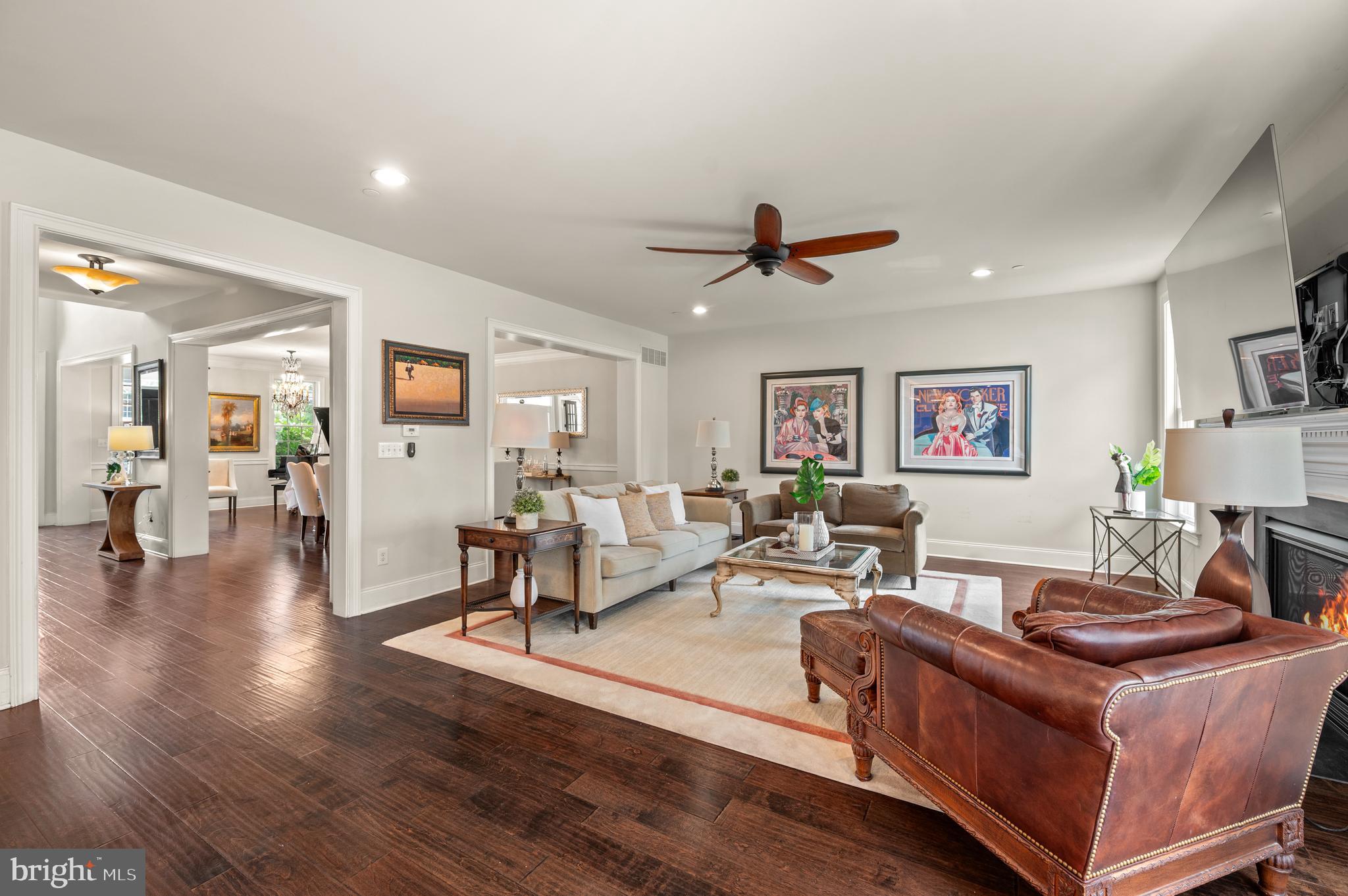 3728 LISETER GARDENS