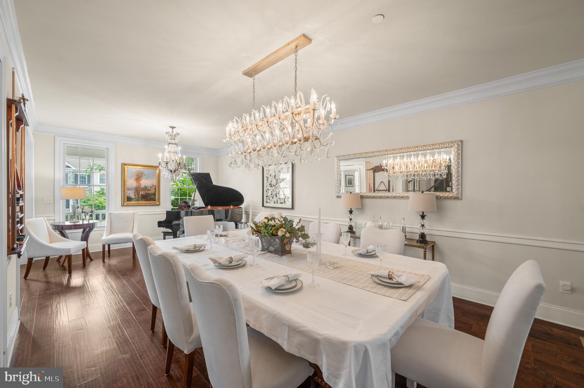 3728 LISETER GARDENS