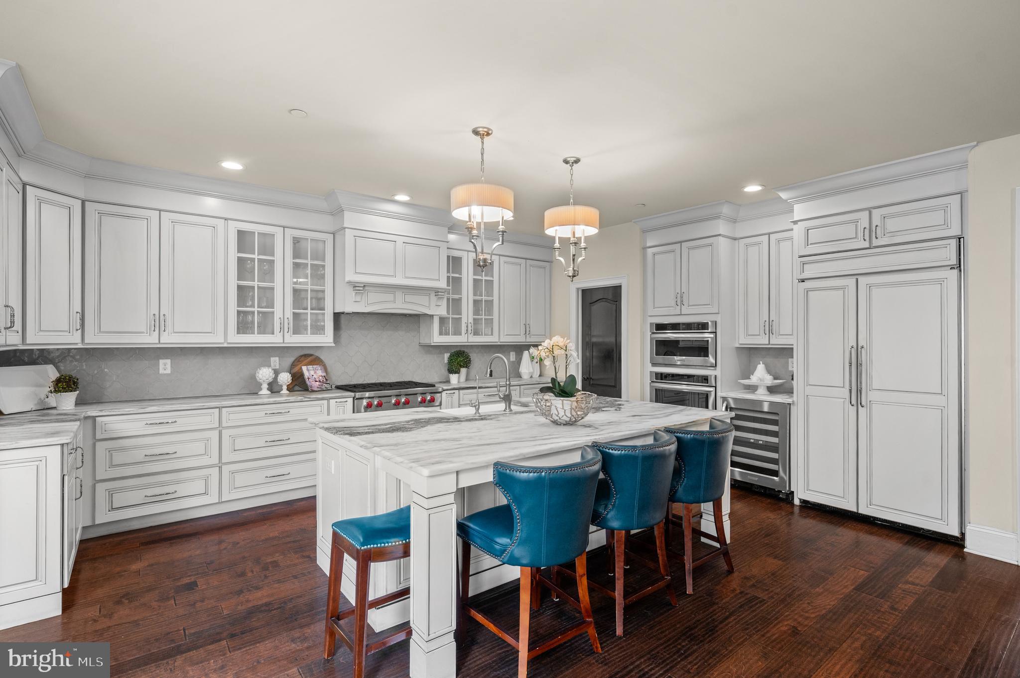 3728 LISETER GARDENS