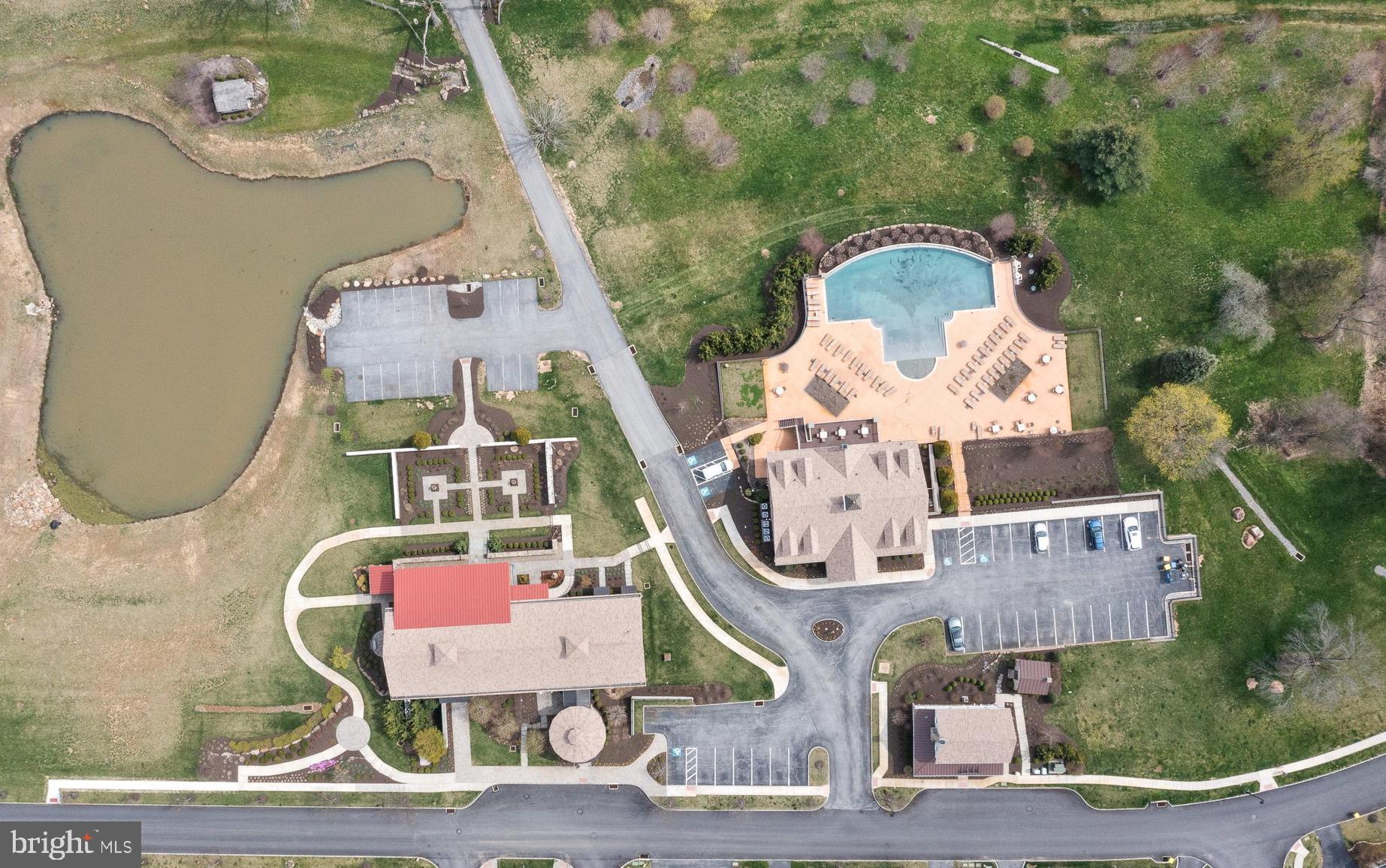 3728 LISETER GARDENS