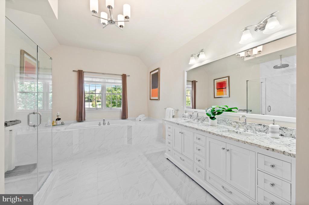 3917 WOODLAND DRIVE