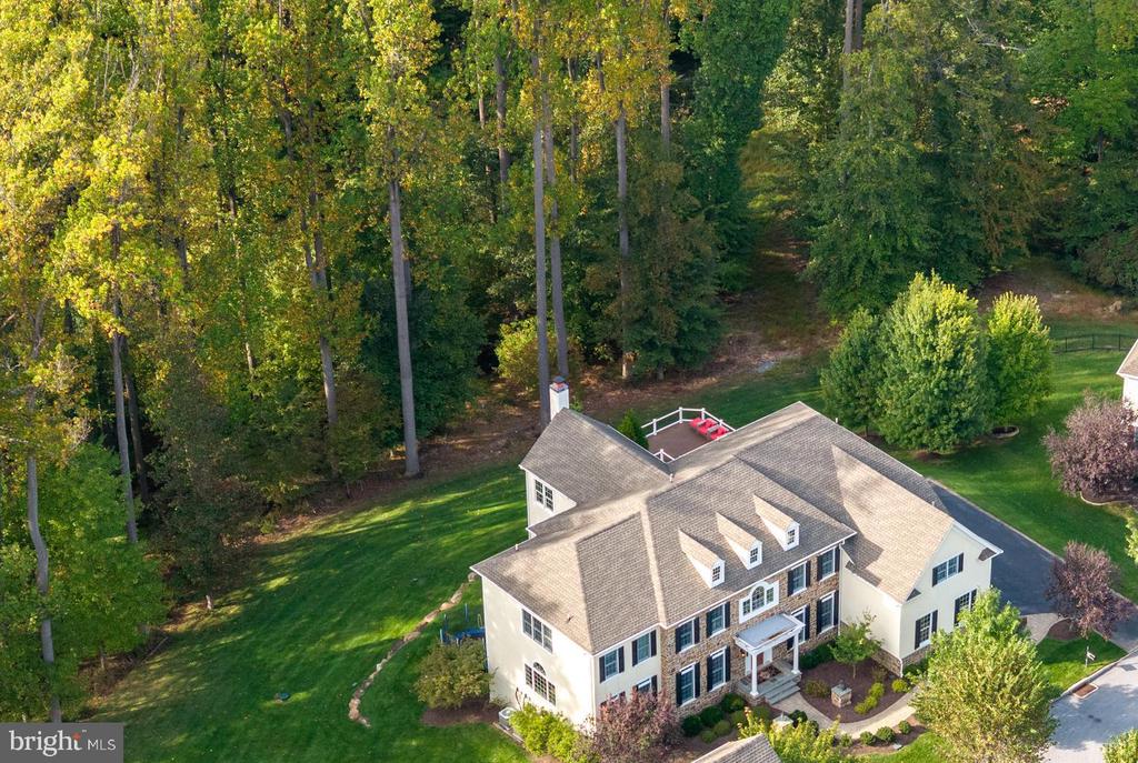 3917 WOODLAND DRIVE