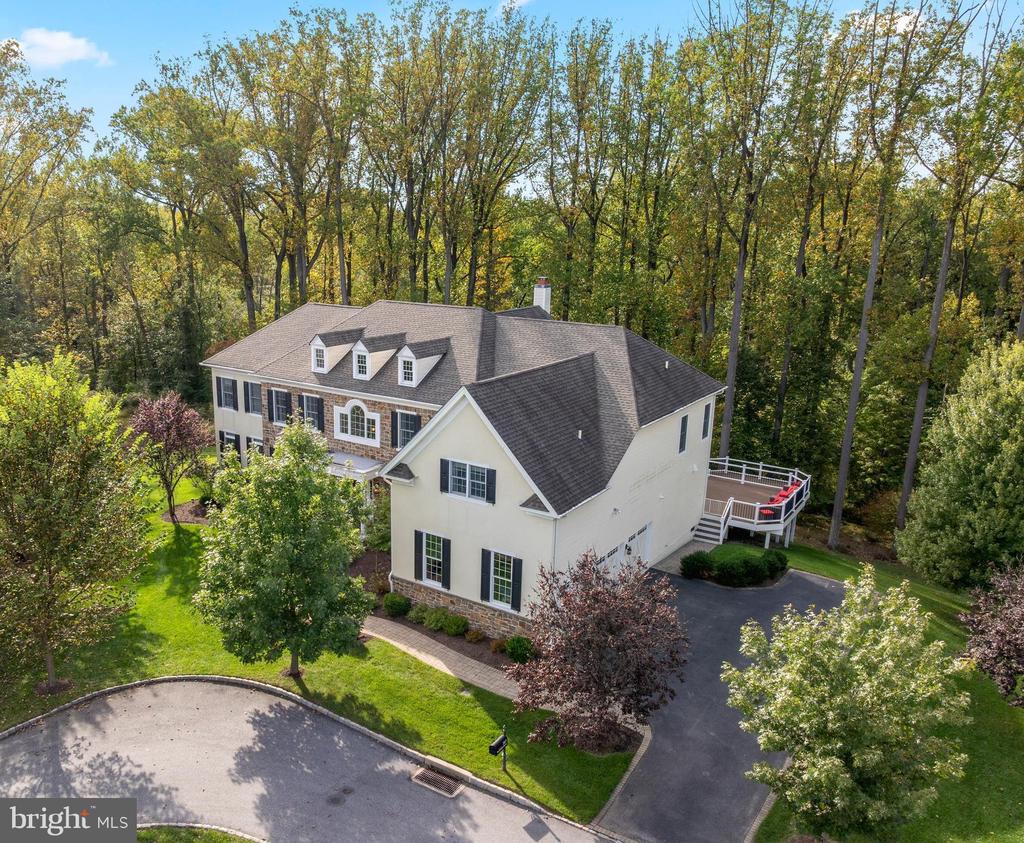 3917 WOODLAND DRIVE