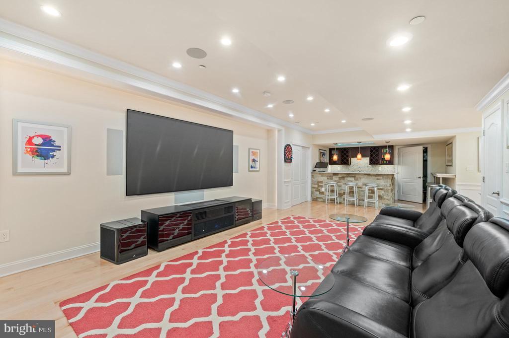3917 WOODLAND DRIVE