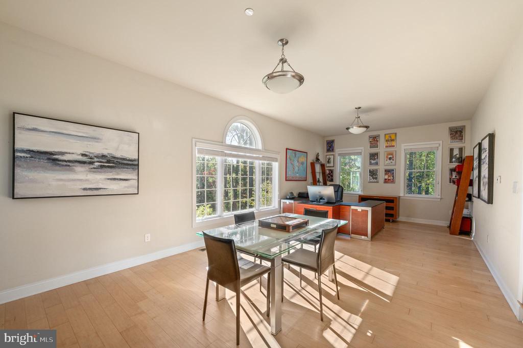 3917 WOODLAND DRIVE