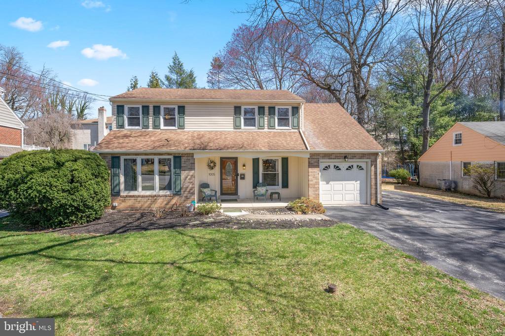 1005 EDWARDS DRIVE