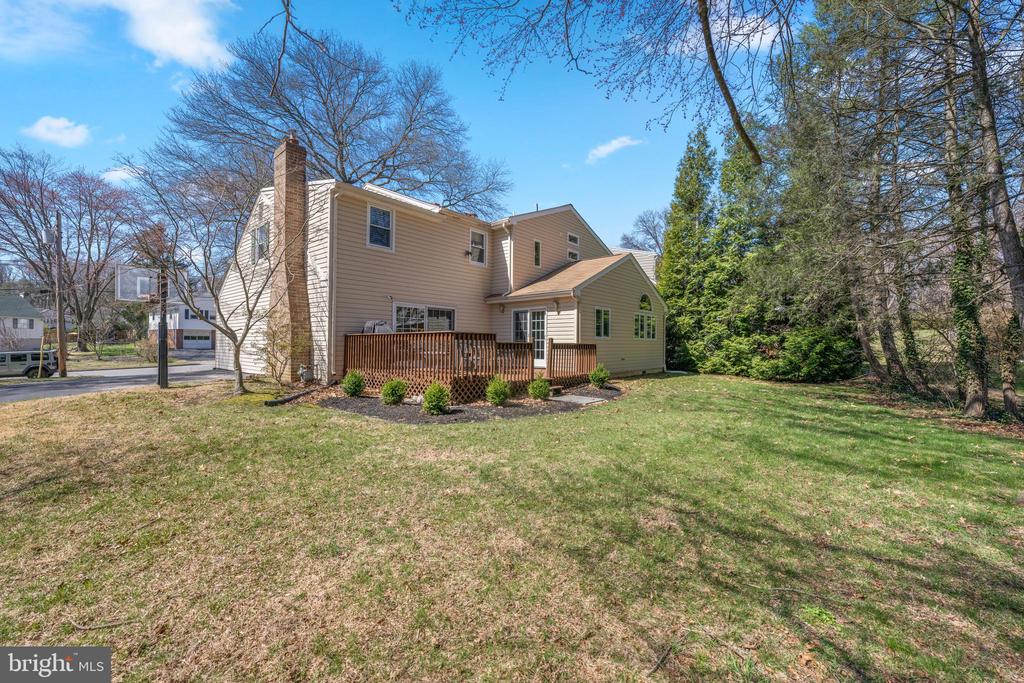 1005 EDWARDS DRIVE