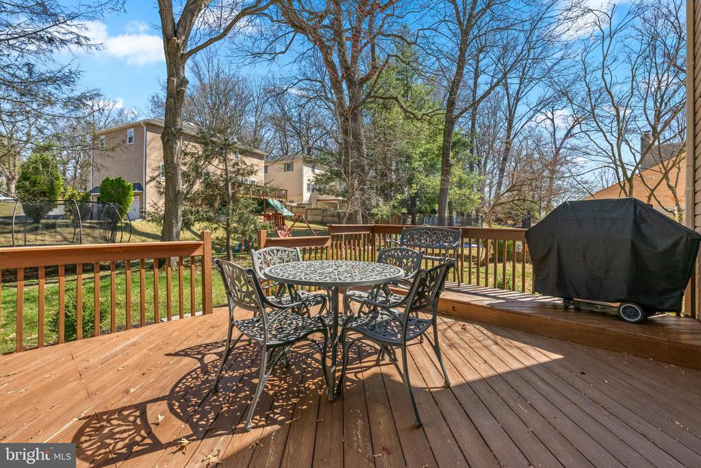 1005 EDWARDS DRIVE
