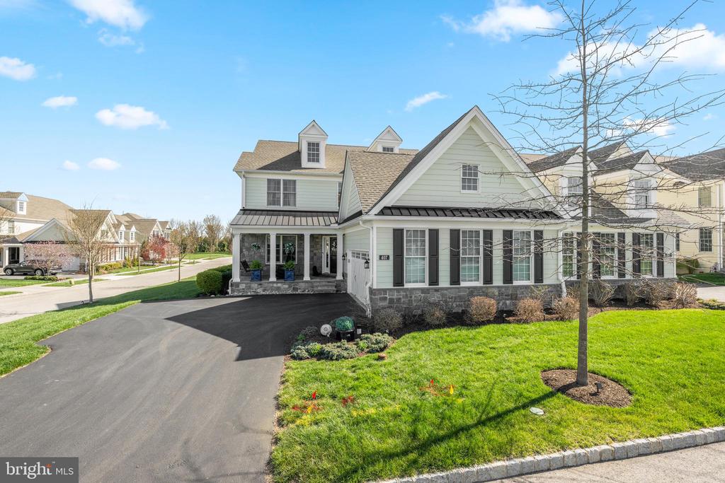 407 BERLO LANE