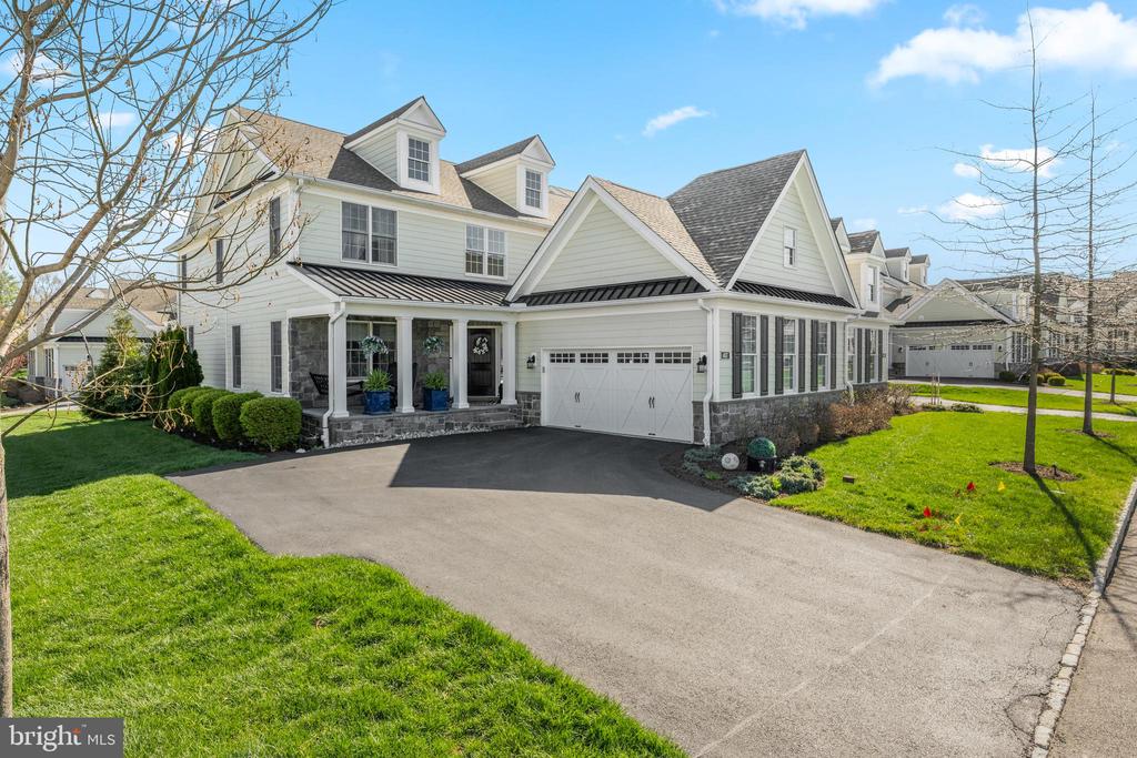407 BERLO LANE