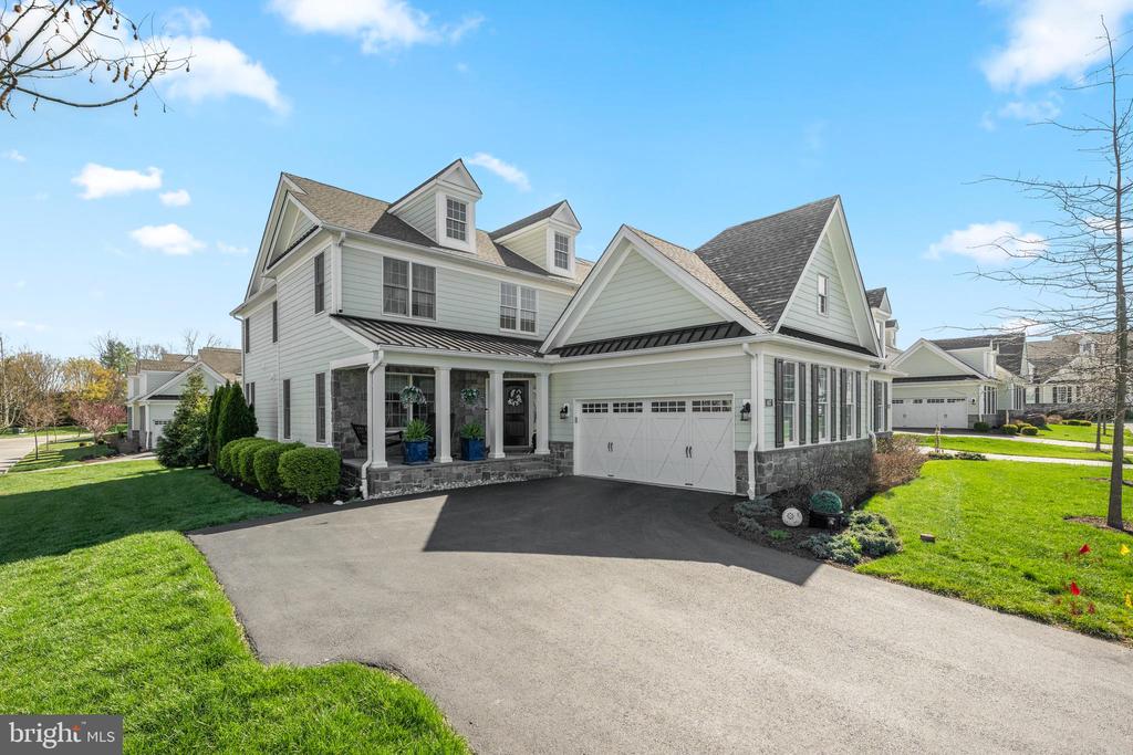 407 BERLO LANE