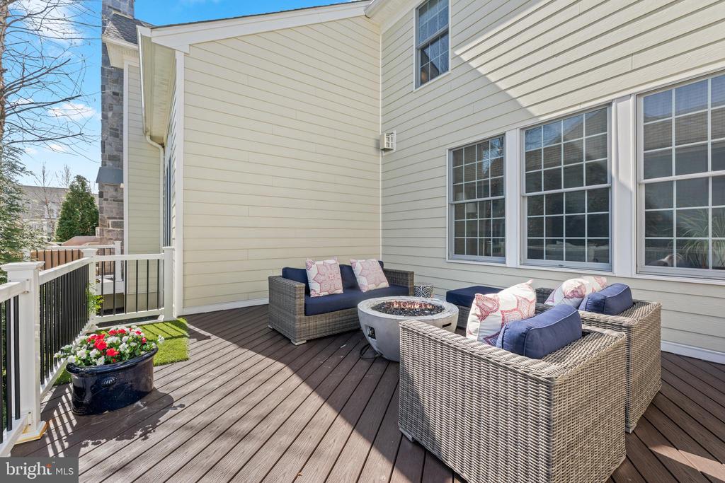 407 BERLO LANE