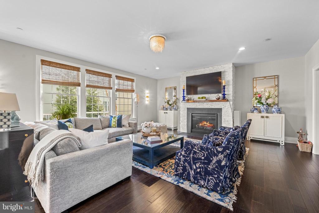 407 BERLO LANE