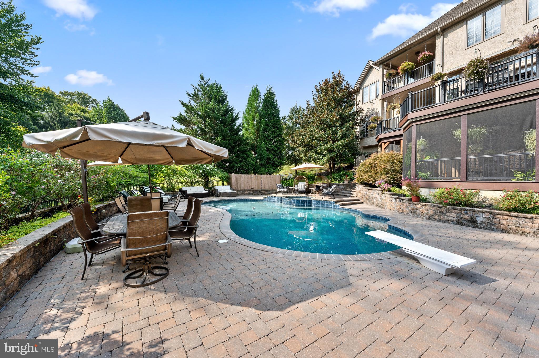 365 ARBOR CIRCLE
