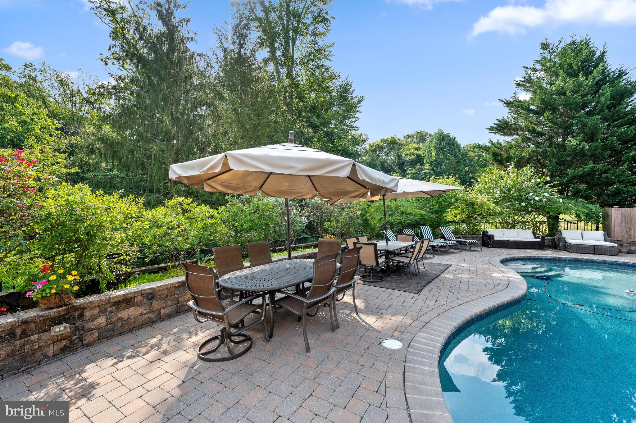 365 ARBOR CIRCLE