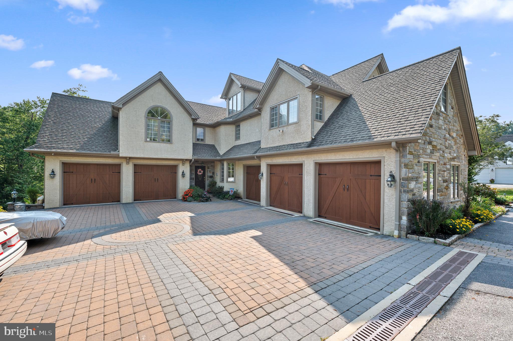 365 ARBOR CIRCLE