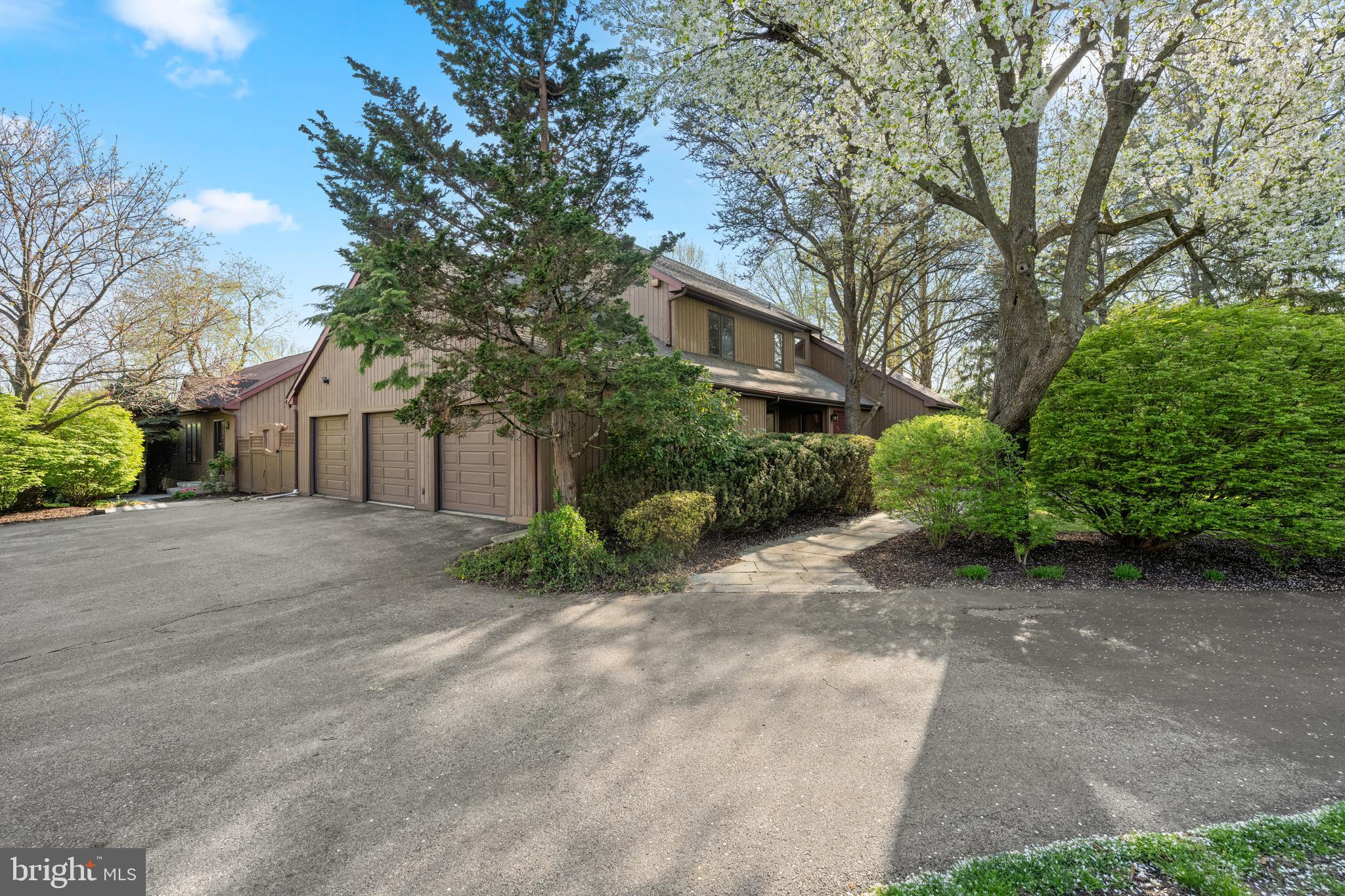 57 SUGAR MAPLE DRIVE