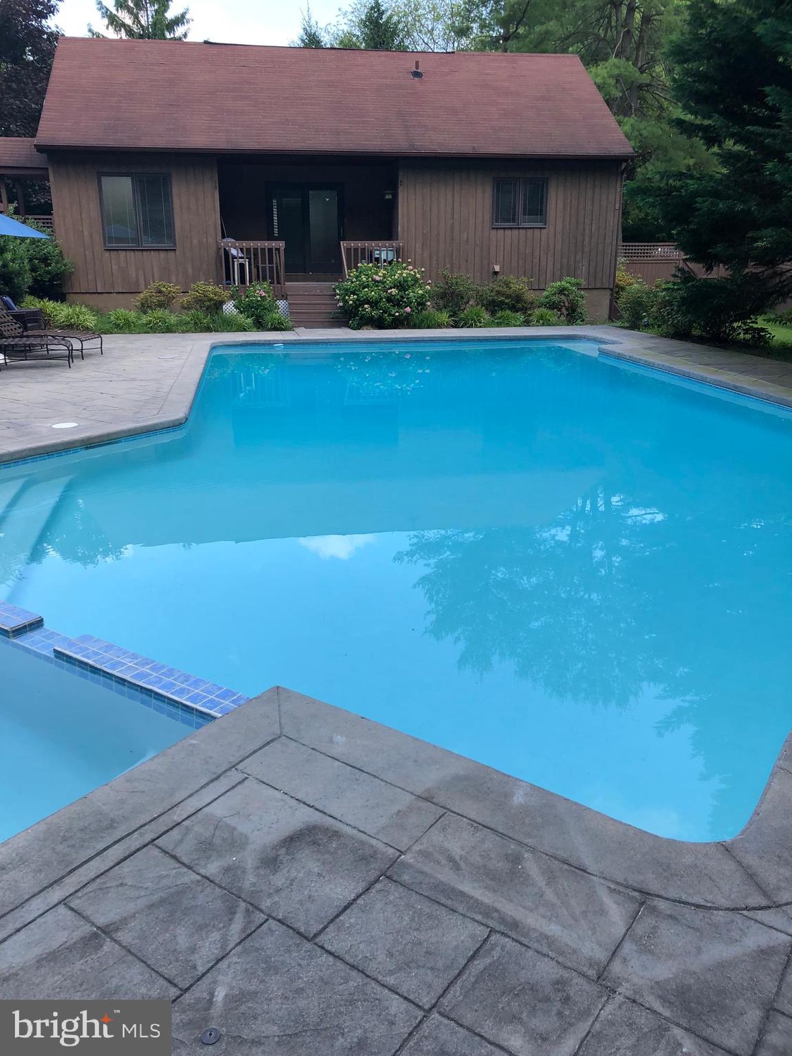 57 SUGAR MAPLE DRIVE