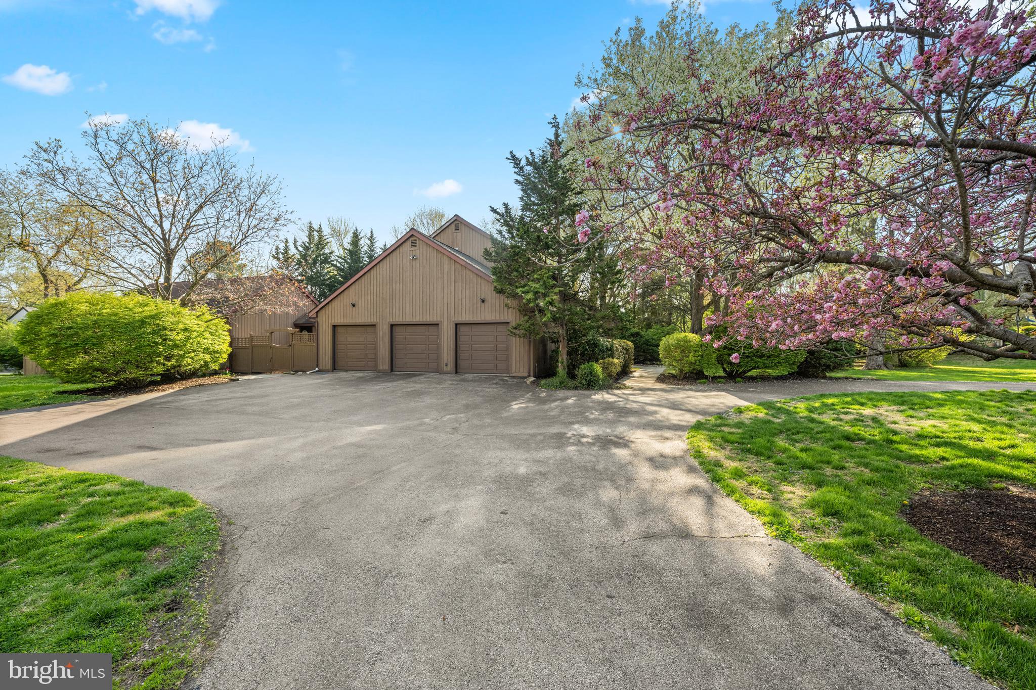 57 SUGAR MAPLE DRIVE