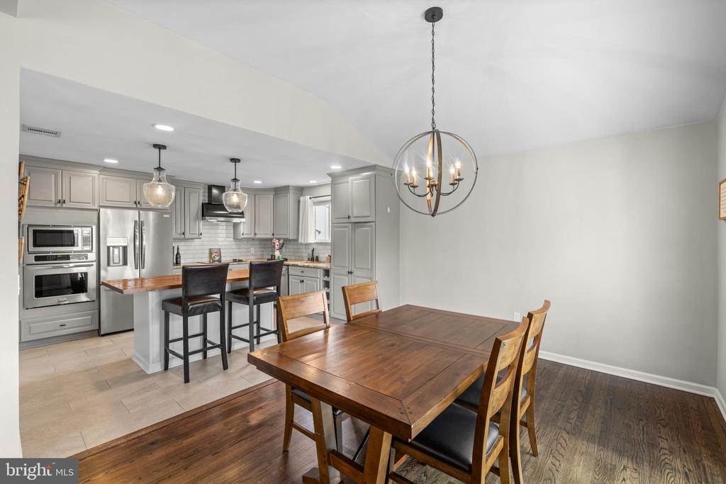 221 HEMLOCK LANE