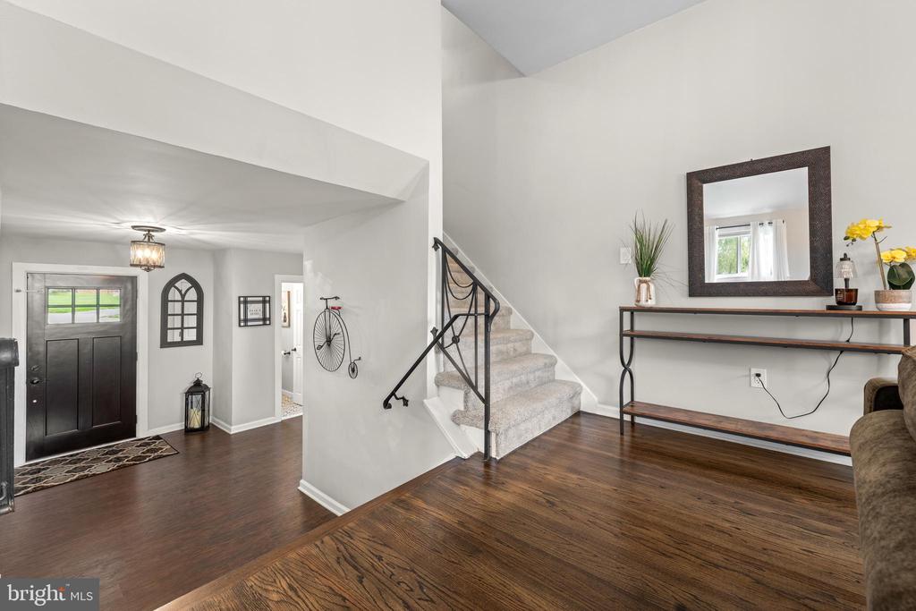 221 HEMLOCK LANE