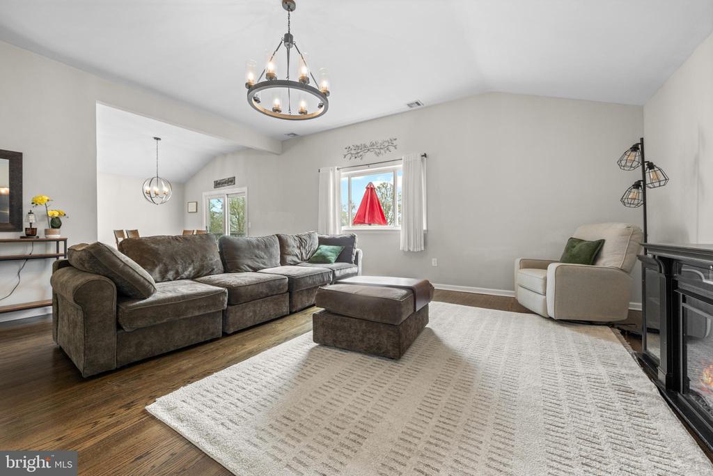 221 HEMLOCK LANE
