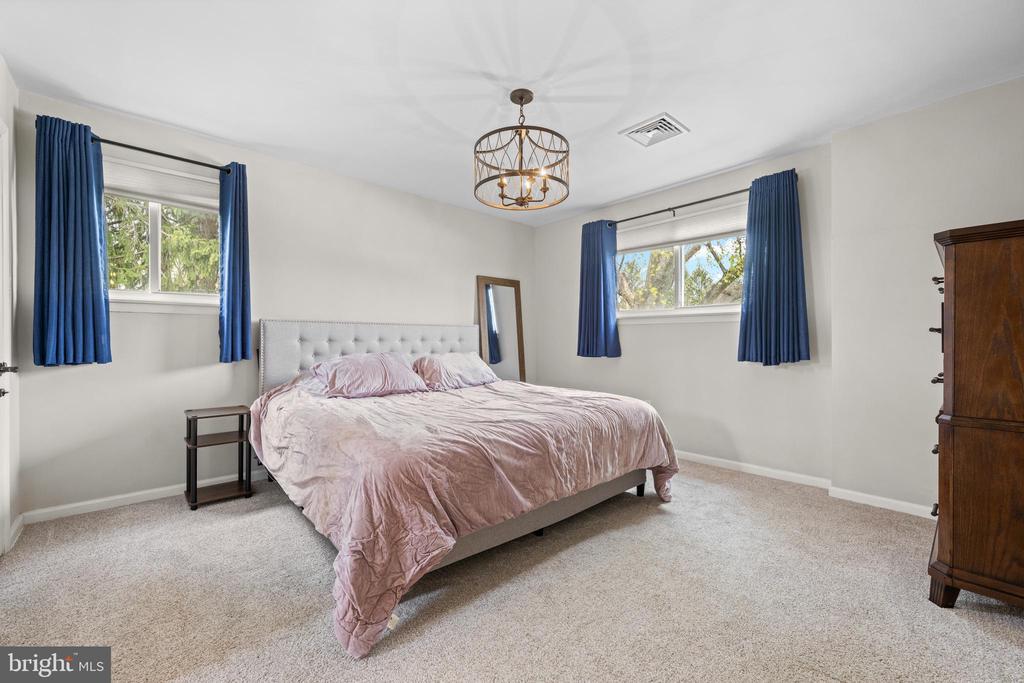 221 HEMLOCK LANE