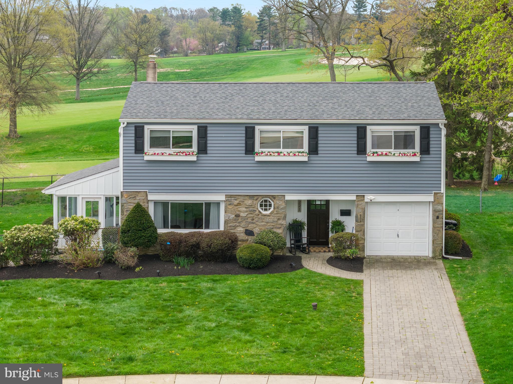 221 HEMLOCK LANE