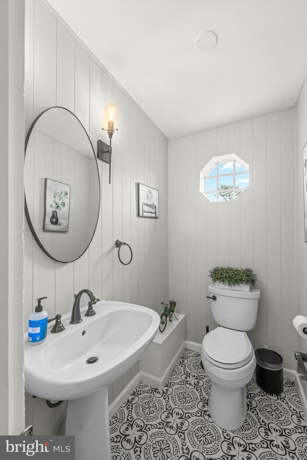 221 HEMLOCK LANE