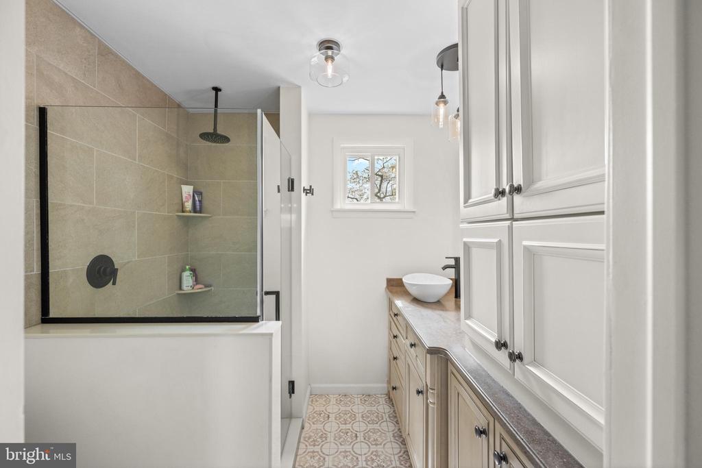 221 HEMLOCK LANE