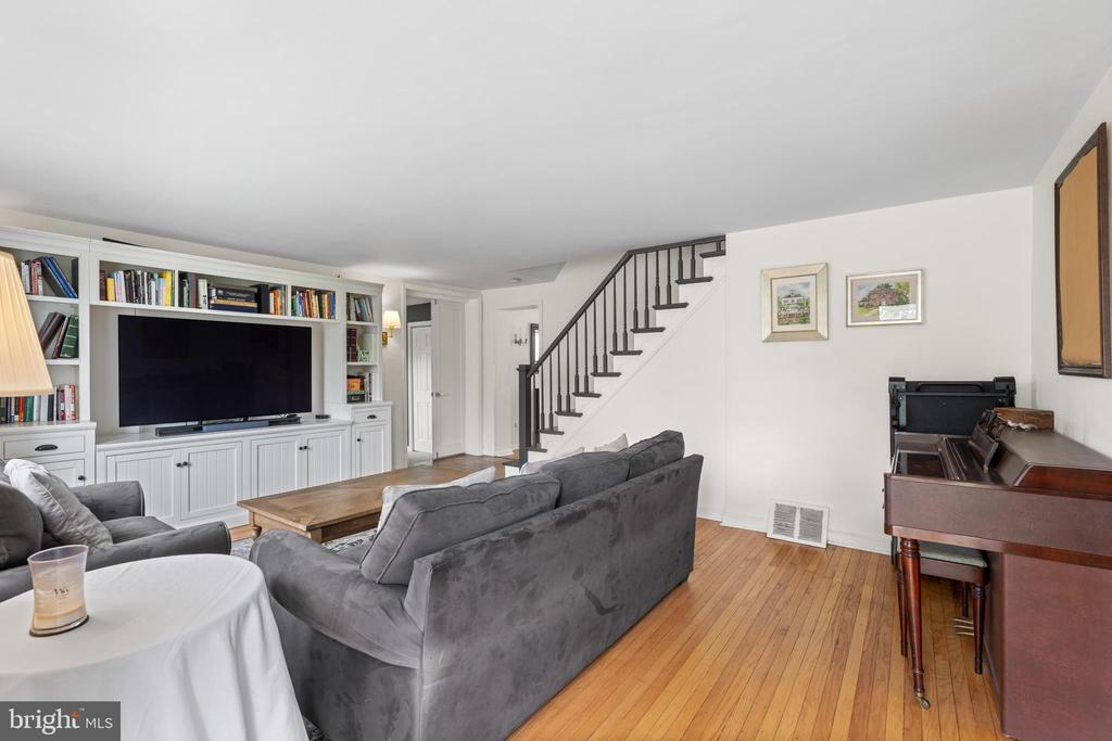 548 CLAREMONT ROAD