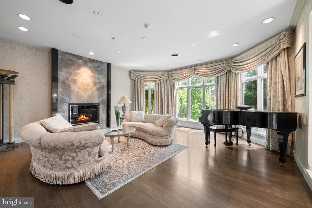 46 SLEEPY HOLLOW DRIVE