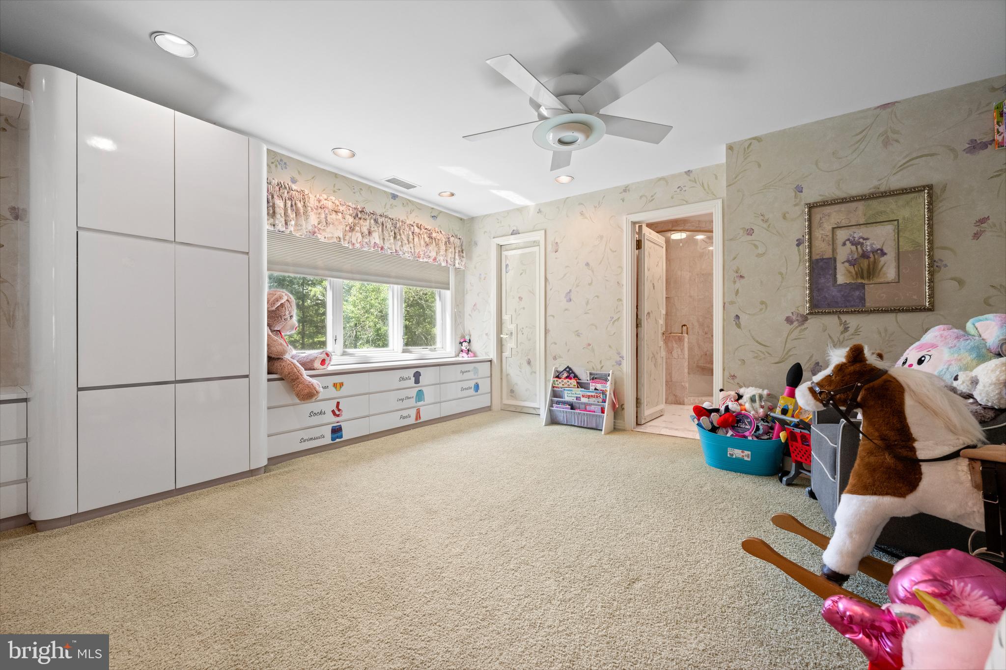 46 SLEEPY HOLLOW DRIVE