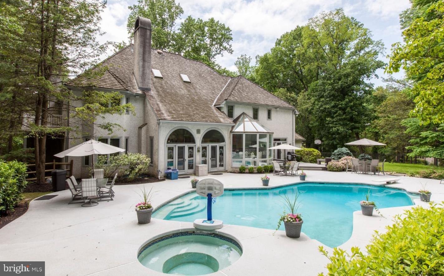 46 SLEEPY HOLLOW DRIVE