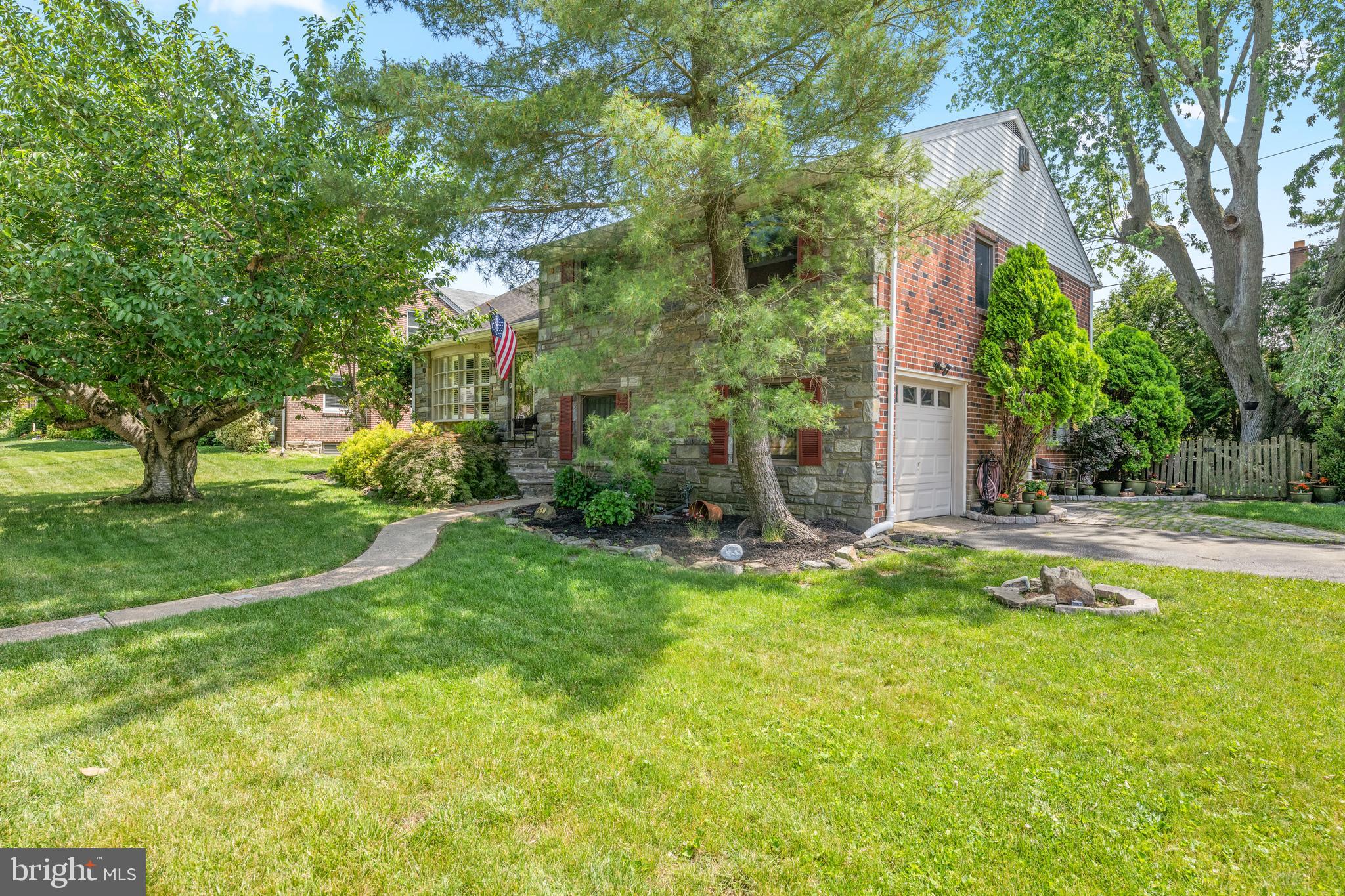 260 AVON ROAD